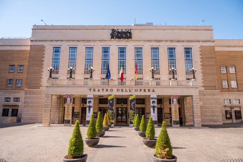 Facciata del Teatro dell'Opera di Roma