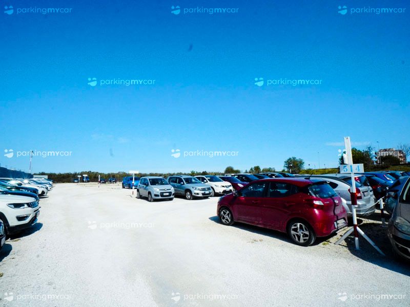 La Perla Del Sur - Aeroporto Bari Parcheggi scoperti La Perla Del Sur - Aeroporto Bari
