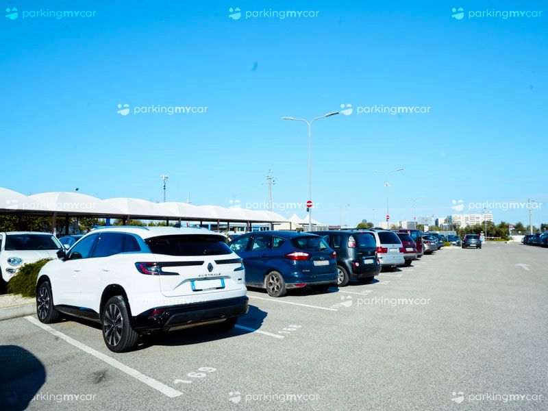 Pass Port Park - Aeroporto Bari Posti auto all'aperto Pass Port Park - Aeroporto Bari