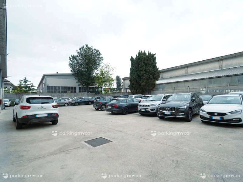 Avio Parking - Aeroporto Milano Linate Posti auto scoperti Avio Parking - Aeroporto Milano Linate