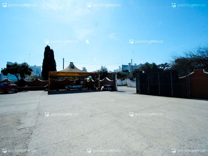 Baldassarre Parking - Aeroporto Bari Piazzale di sosta Baldassarre Parking - Aeroporto Bari