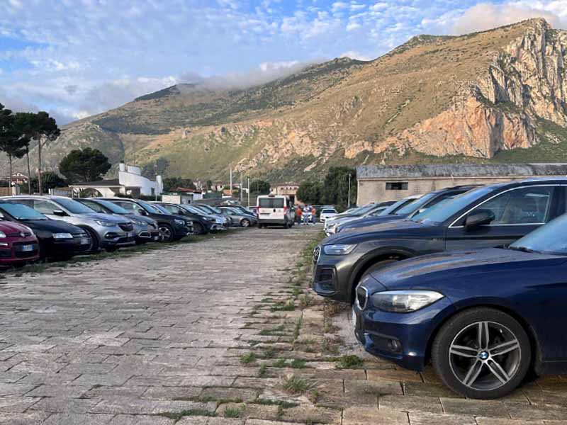 Orange Airport Parking - Aeroporto Palermo Posti auto all'aperto Orange Airport Parking - Aeroporto Palermo