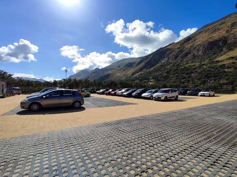 Piraineto Airport Parking - Aeroporto Palermo Posti auto scoperti Piraineto Airport Parking - Aeroporto Palermo