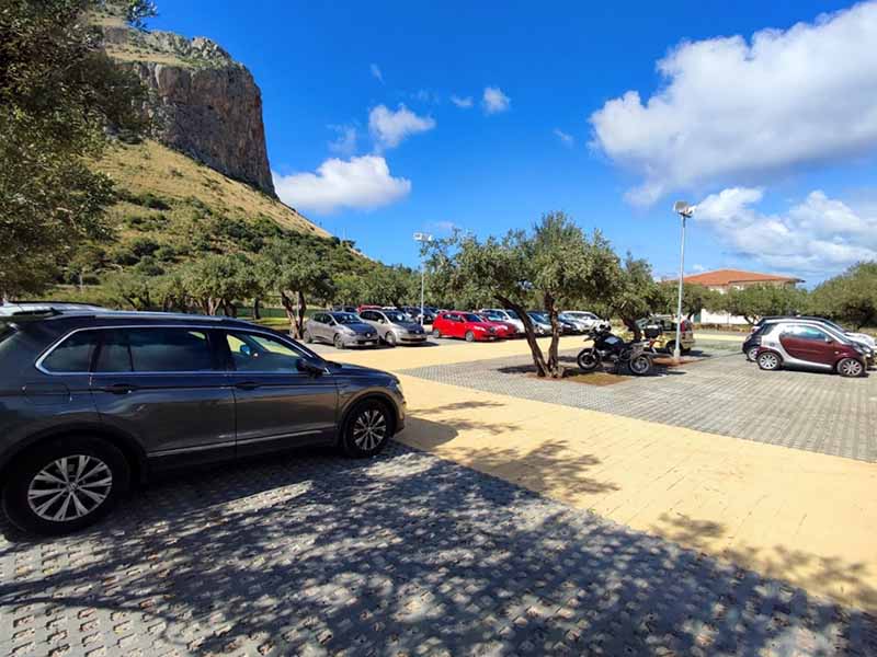 Piraineto Airport Parking - Aeroporto Palermo Posti auto all'aperto Piraineto Airport Parking - Aeroporto Palermo