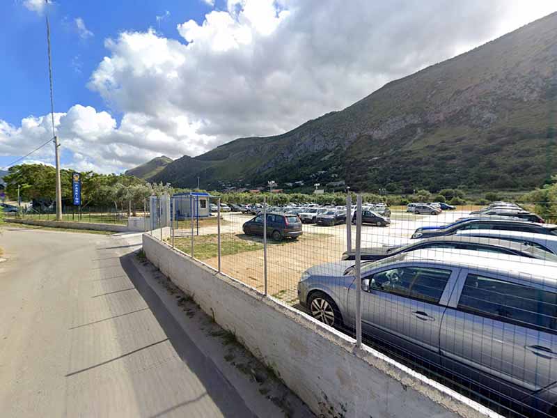 Piraineto Airport Parking - Aeroporto Palermo Parcheggi scoperti Piraineto Airport Parking - Aeroporto Palermo