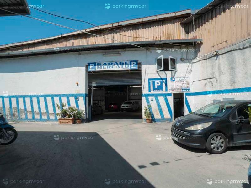 Garage Rinaldi - Porto Napoli Ingresso parcheggi al coperto Garage Rinaldi - Porto Napoli