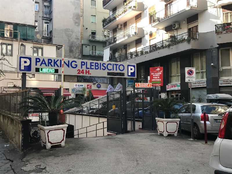 Parking Plebiscito - Napoli centro città Ingresso Parking Plebiscito - Napoli centro città