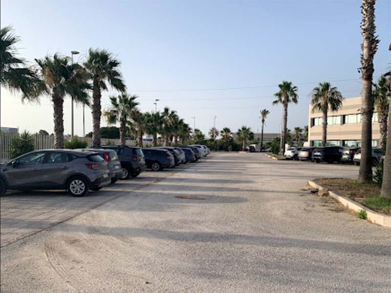 King Parking - Porto Trapani Auto parcheggiate King Parking - Porto Trapani