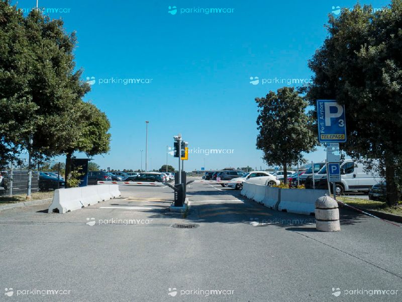 Airport P3 - Aeroporto Forlì Ingresso Airport P3 - Aeroporto Forlì