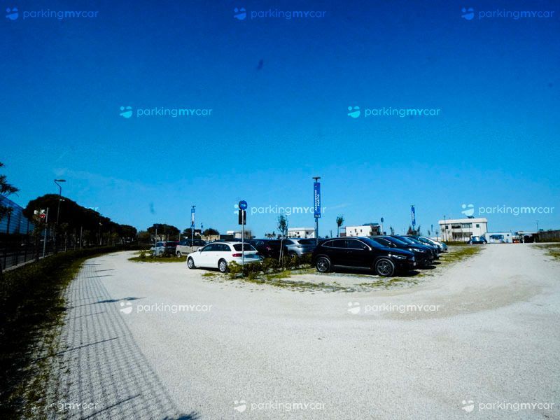 Quick Porto Bari Low Cost Parcheggi scoperti Quick Porto Bari Low Cost