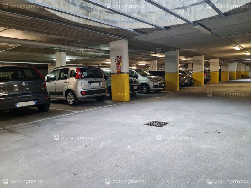 Garage Lingotto - Torino stazione Lingotto Parcheggi coperti presso Garage Lingotto - Torino stazione Lingotto