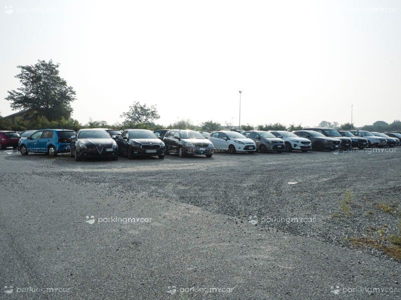 Italian Parking - Aeroporto Torino Posti auto scoperti Italian Parking - Aeroporto Torino