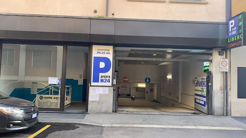 Bertini Parking H24 - Milano città Ingresso Bertini Parking H24