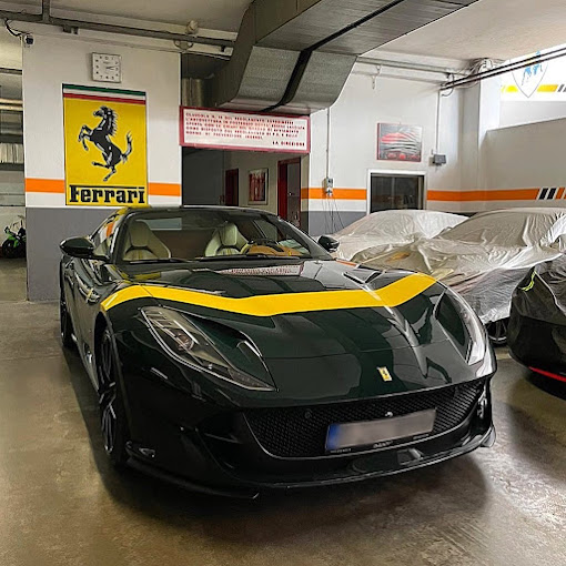 Garage Low Cost - Firenze Santa Maria Novella Auto parcheggiata presso Garage Low Cost - Firenze Santa Maria Novella