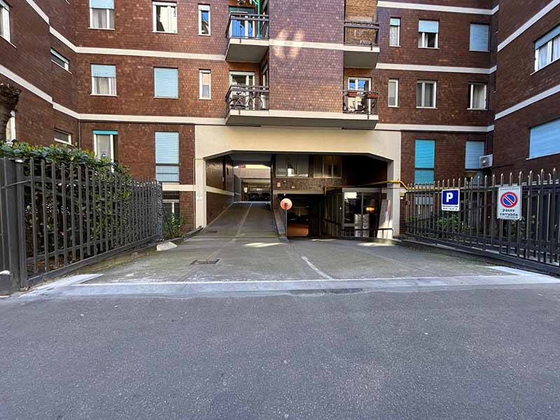 Autorimessa Calandri - Milano Città Studi Ingresso Autorimessa Calandri