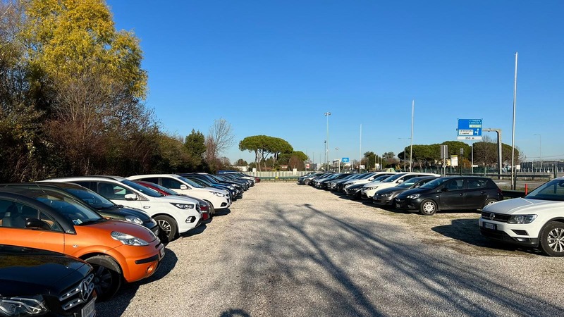 AvioParking - Porto Venezia Posti auto scoperti AvioParking - Porto Venezia